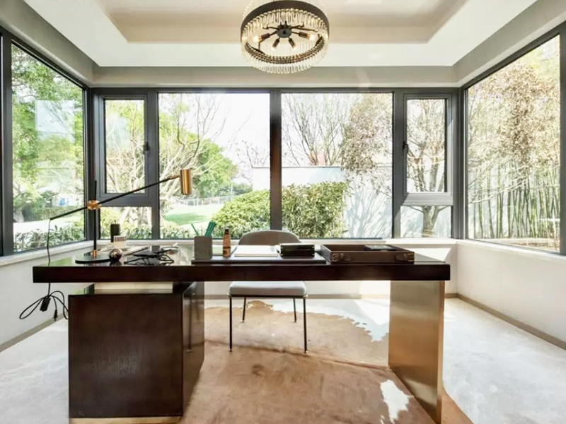 揽景入室|透过一扇窗就可以将春季美景引入家里,又何须远方