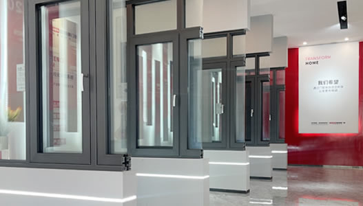 全新多功效展现厅